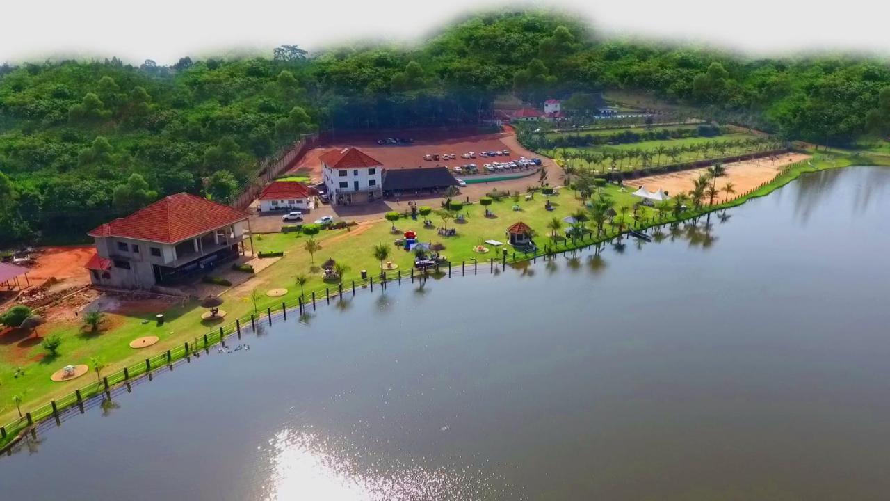 Forest Park Resort Buloba Exterior photo